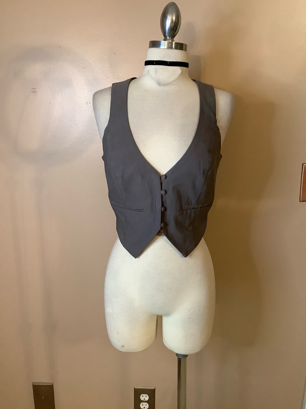 Refuge Womens Y2K Retro Style Gray Button Up Cropped Vest size Small 4